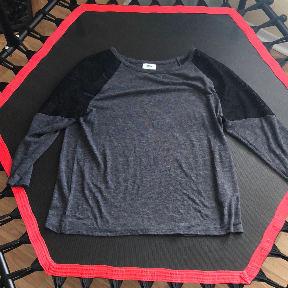 Old Navy medium 3/4 sleeve lace shoulder top